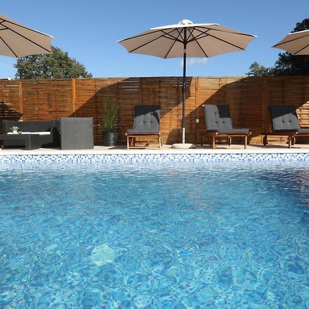 Apartman Debora Sa Privatnim Bazenom Пула Экстерьер фото