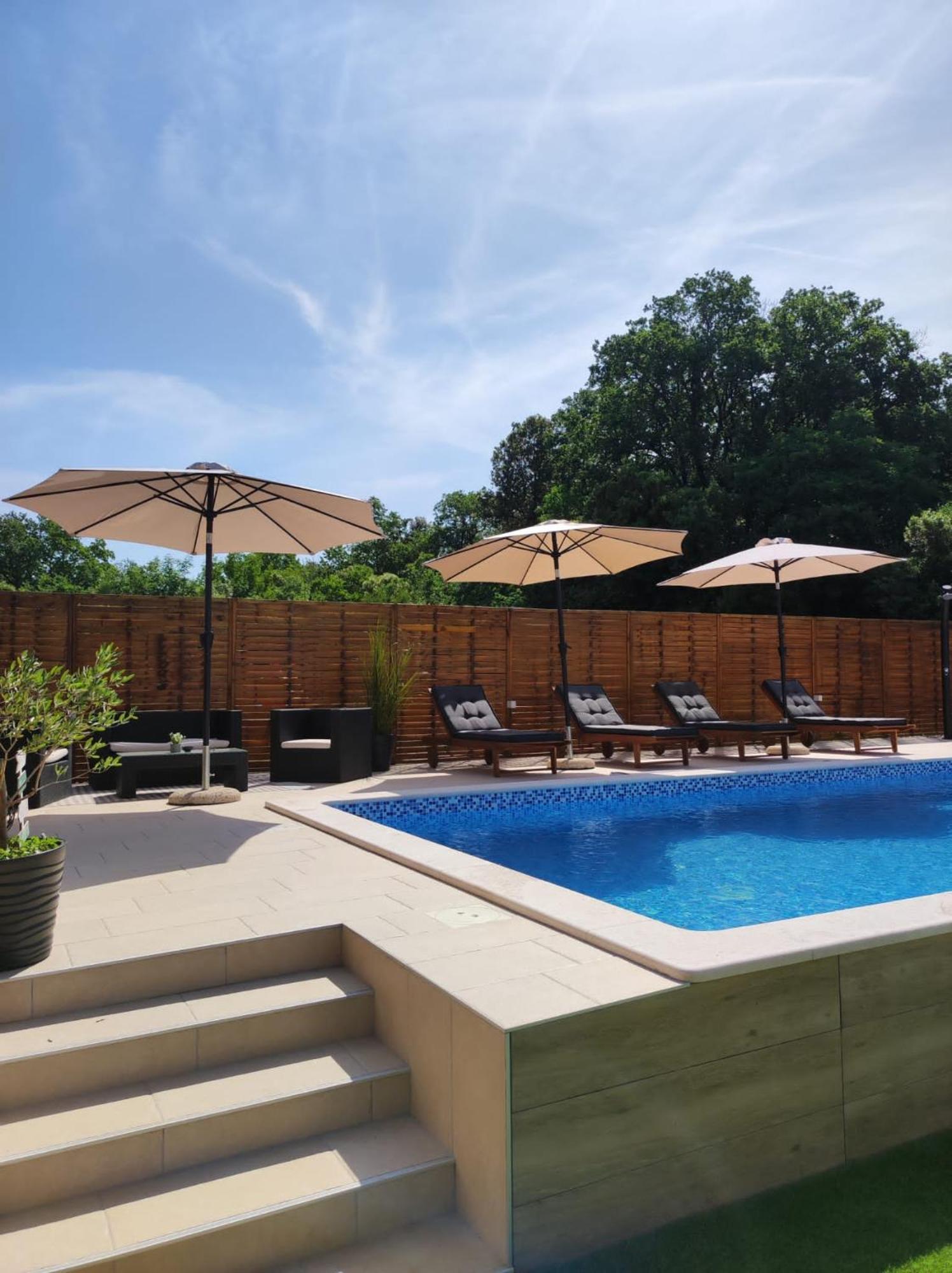 Apartman Debora Sa Privatnim Bazenom Пула Экстерьер фото